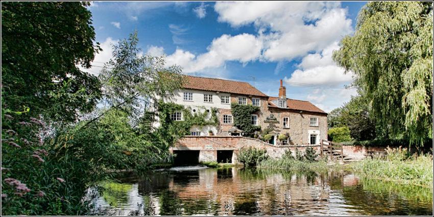 Sculthorpe Mill Hotel Fakenham Esterno foto